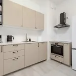 Cosy With Balcony In By Renters