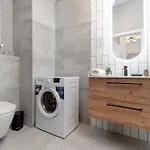 Cosy With Balcony In By Renters Διαμέρισμα Rzeszów